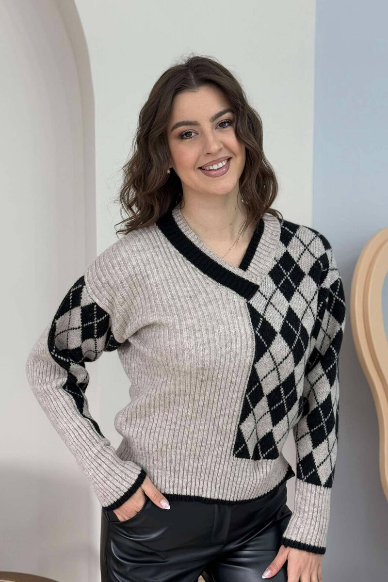 RHOMBUS DESIGN V NECK WOMEN SWEATER BEIGE/BEZHE - 1