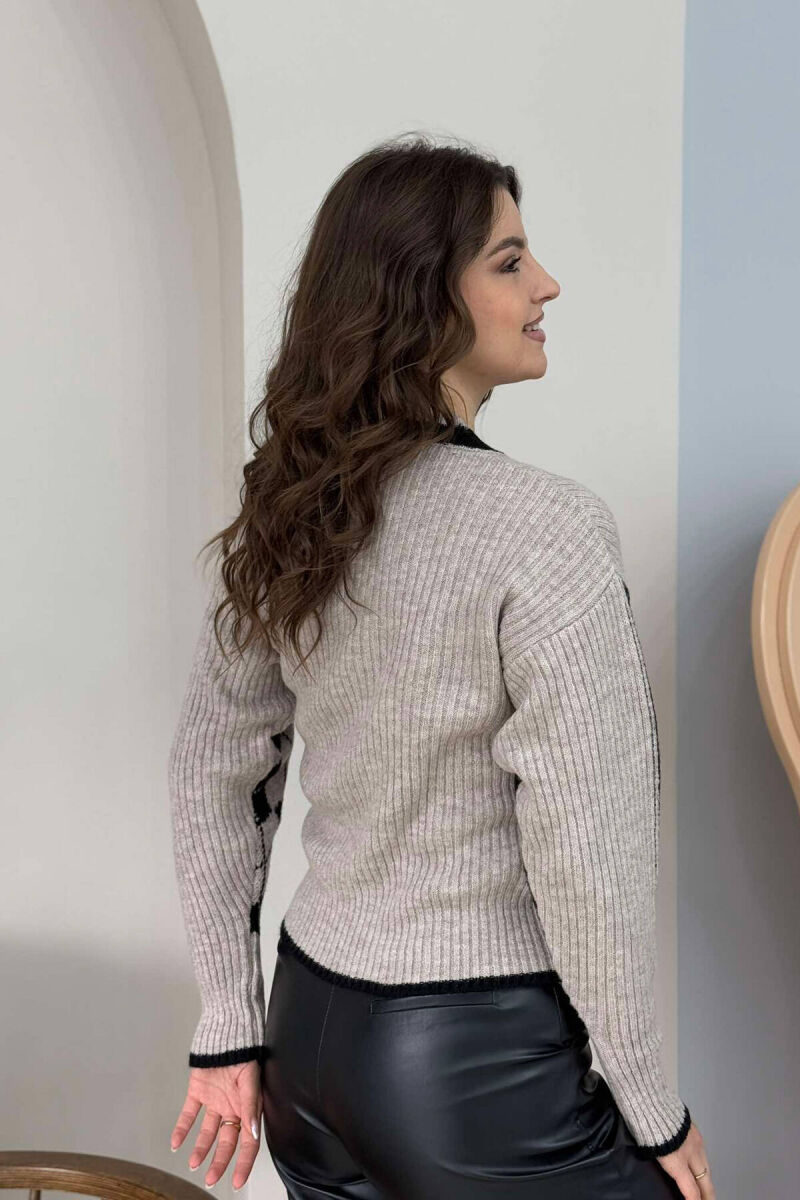 RHOMBUS DESIGN V NECK WOMEN SWEATER BEIGE/BEZHE - 4