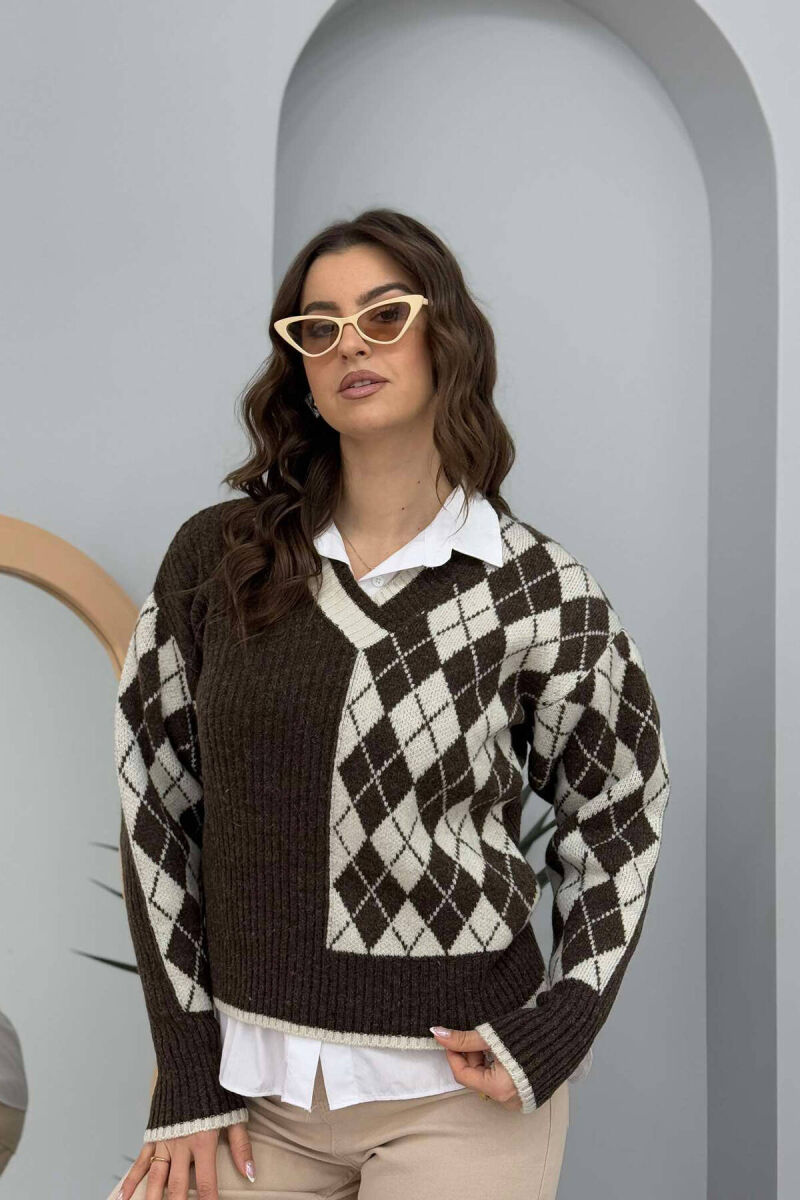 RHOMBUS DESIGN V NECK WOMEN SWEATER DARK BROWN/KAE - 1