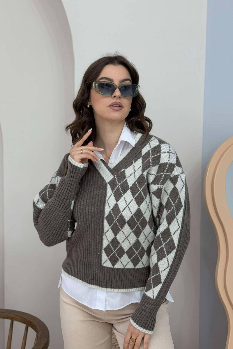 RHOMBUS DESIGN V NECK WOMEN SWEATER LIGHT BROWN/KAZB - 1