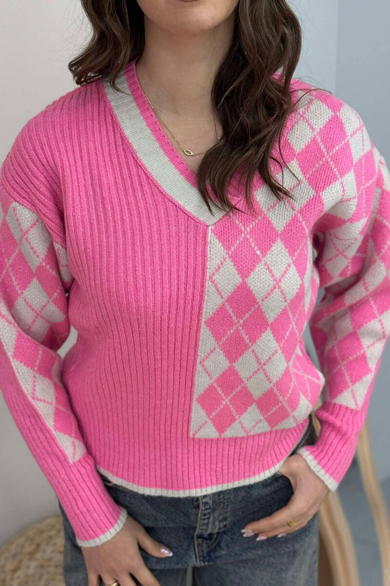 RHOMBUS DESIGN V NECK WOMEN SWEATER PINK/ROZE - 2