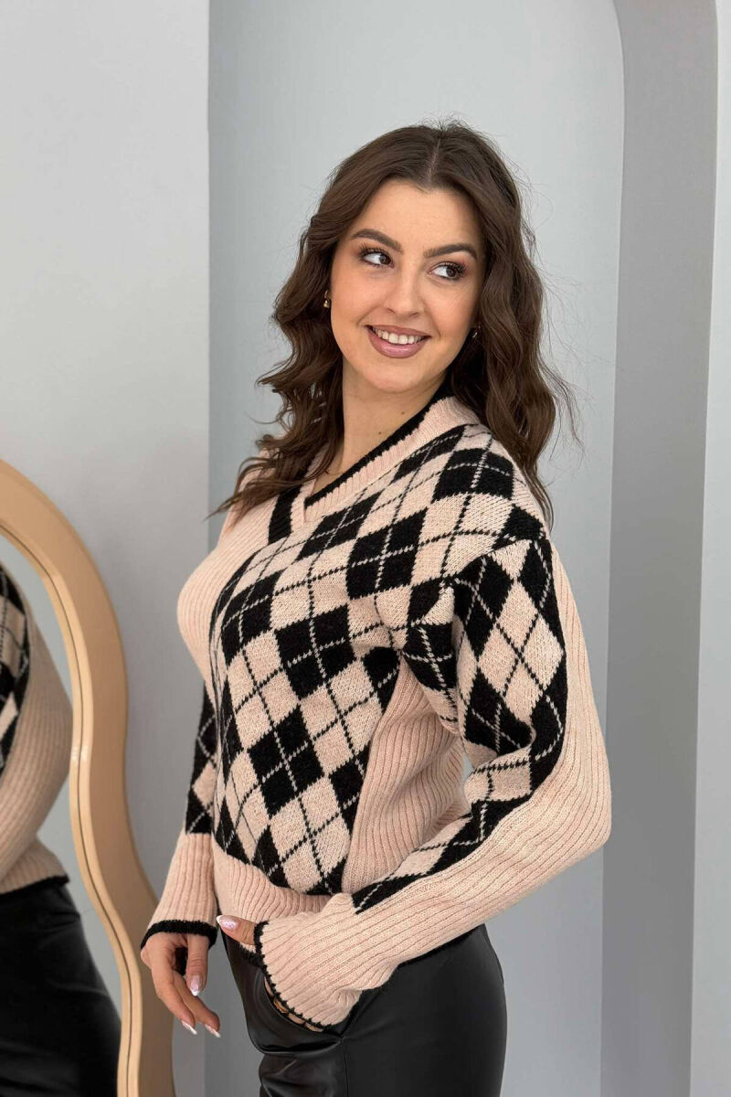 RHOMBUS DESIGN V NECK WOMEN SWEATER POWDER/PUDER - 2