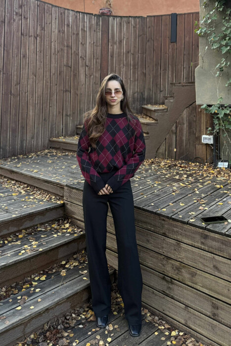 RHOMBUS DESIGN WOMEN SWEATER BLACK-BURGUNDY/ZEVI 