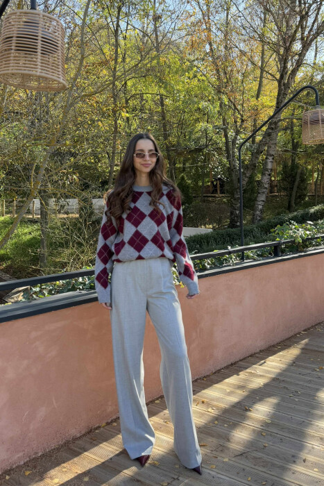 RHOMBUS DESIGN WOMEN SWEATER GREY-BURGUNDY/GRVI - 1