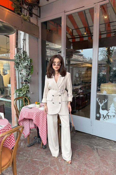 ROSE DETAIL CLASSIC JACKET + TROUSERS WOMAN SET BEIGE/BEZHE - KLAUDIO FASHION