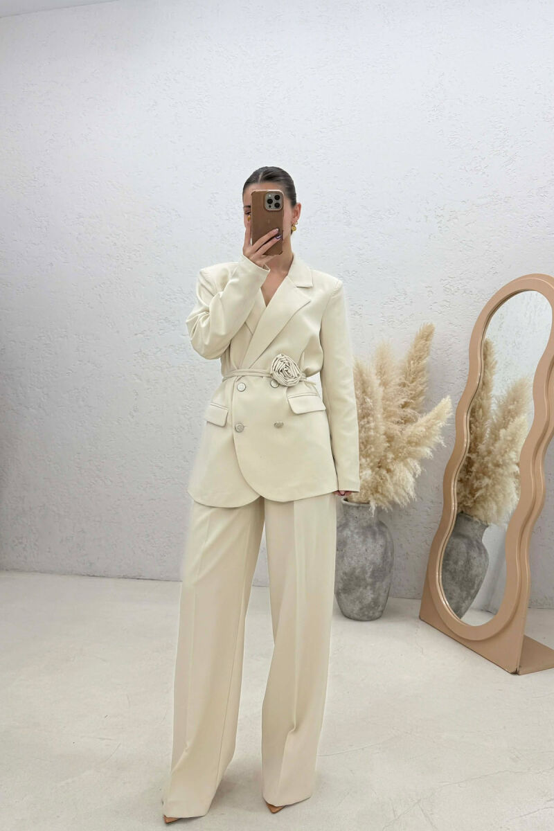 ROSE DETAIL CLASSIC JACKET + TROUSERS WOMAN SET CREAM/KREM - 2