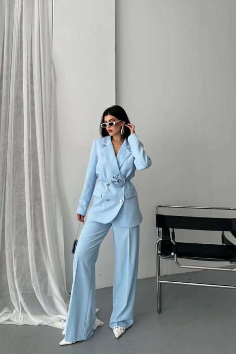 ROSE DETAIL CLASSIC JACKET + TROUSERS WOMAN SET LIGHTBLUE/BZ - KLAUDIO FASHION