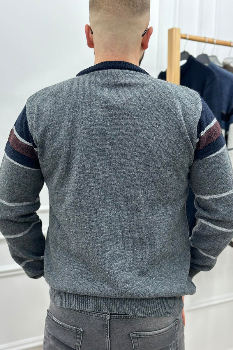 ROUND NECK DIFFERENT COLOR MEN SWEATER DARK BLUE/BEE - 3