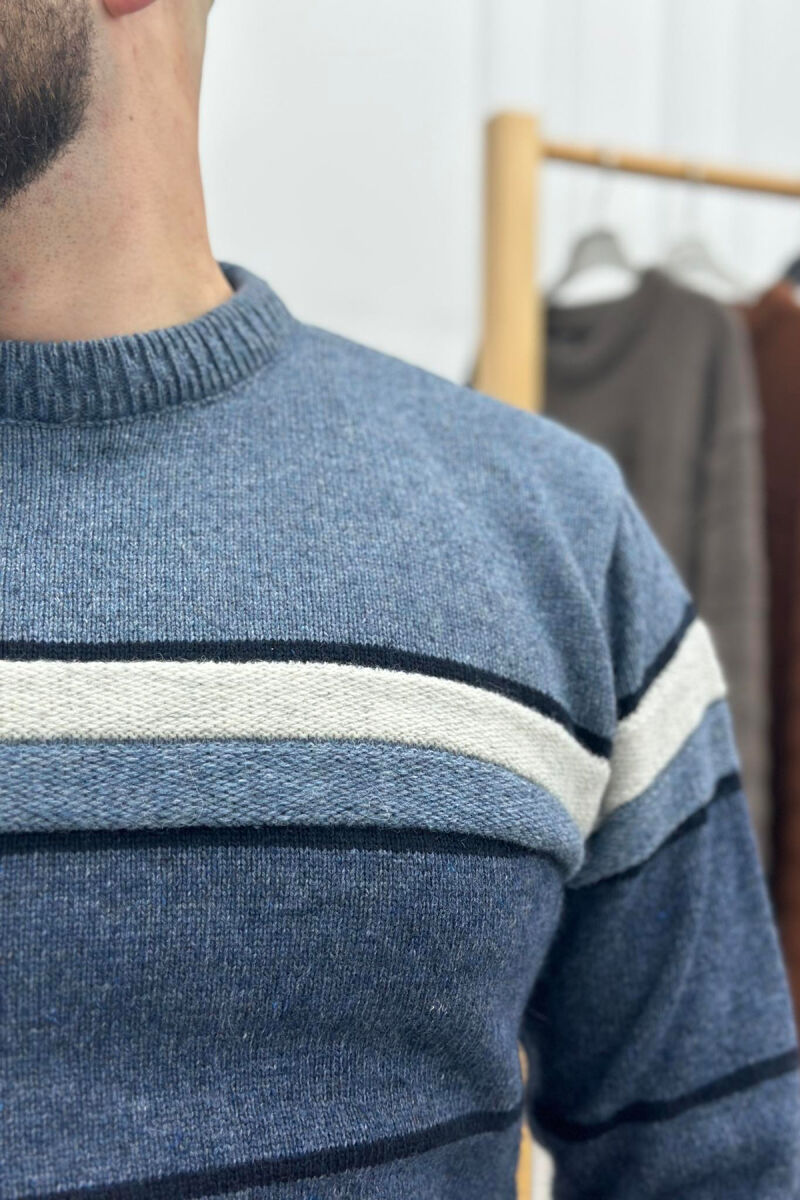 ROUND NECK DIFFERENT COLOR MEN SWEATER LIGHTBLUE/BZ - 3