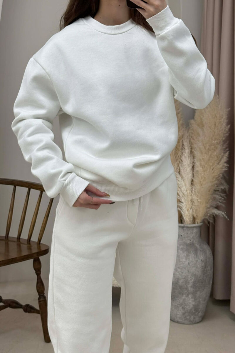 ROUND NECK FLUFFY SWEATSHIRT+ JOGGERS WOMEN SET WHITE-E BARDHE - 3