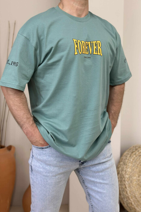 T-SHIRT ME SHKRIME PËR MESHKUJ NË NGJYRËN GURKALI 