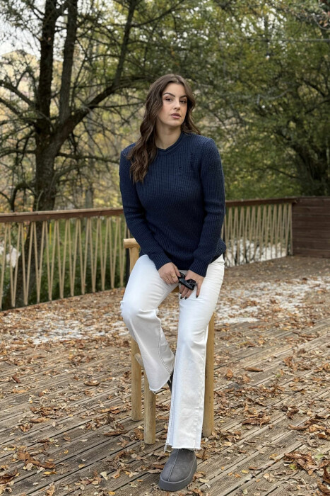 ROUND NECK KNITTED ONE COLOR WOMEN SWEATER LIGHTBLUE/BZ 