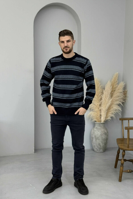 TRIKO E THURRUR ME JAKE TE RRUMBULLAKET DHE DIZAJN VIJASH PER MESHKUJ NE NGJYRE BLU TE ERRET - KLAUDIO FASHION