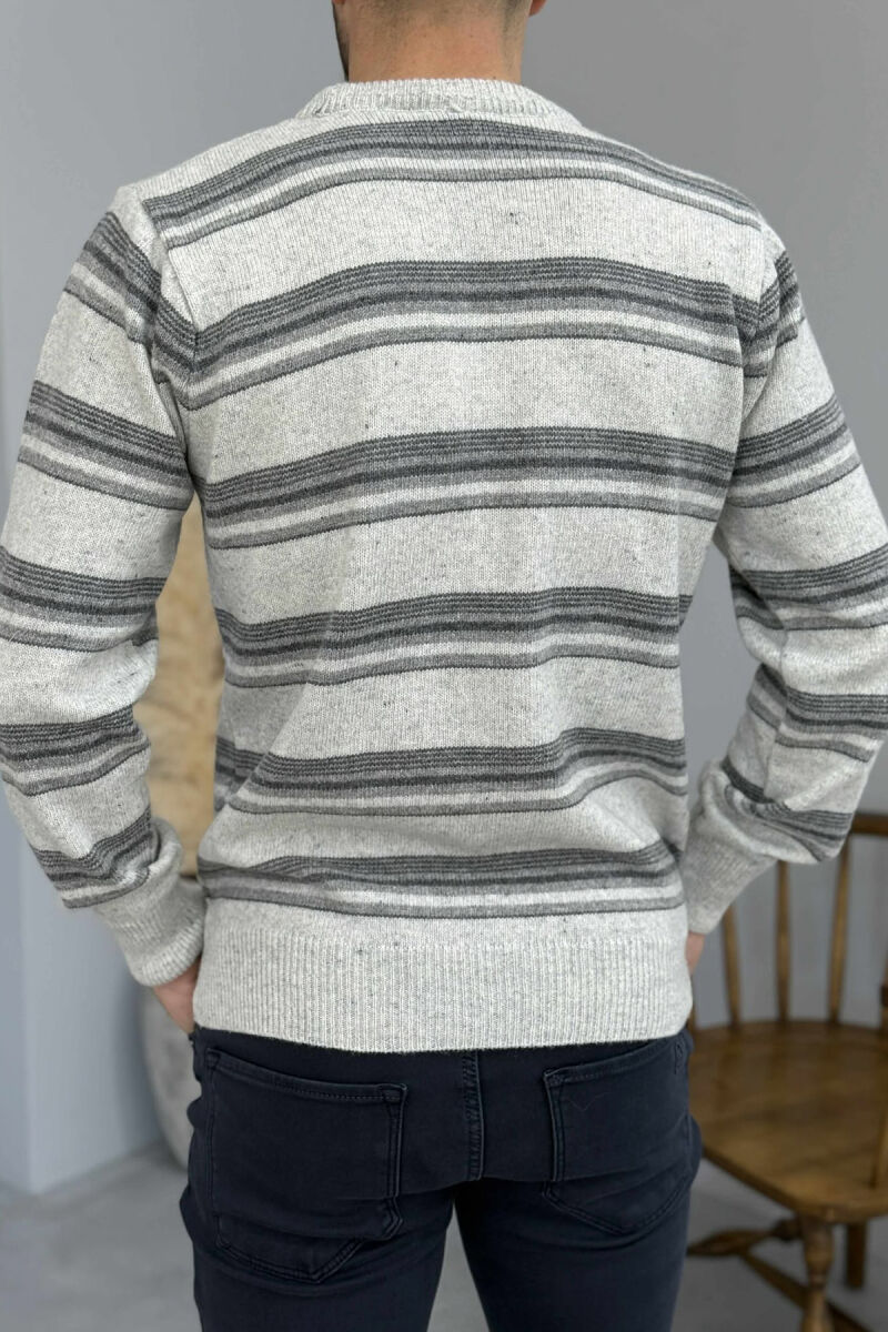 ROUND NECK KNITTED STRIPE DESIGN MEN SWEATER LIGHT GREY/GZ - 4