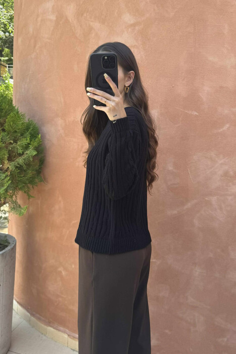 ROUND NECK KNITTED WOMEN SWEATER BLACK/ E ZEZE - 5