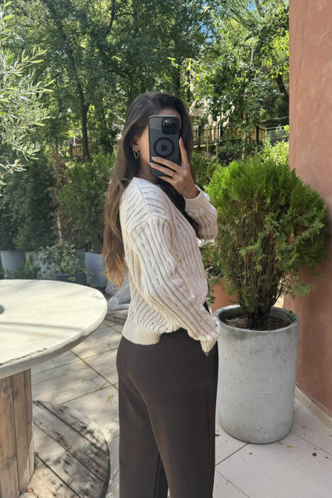 ROUND NECK KNITTED WOMEN SWEATER CREAM/KREM - 2