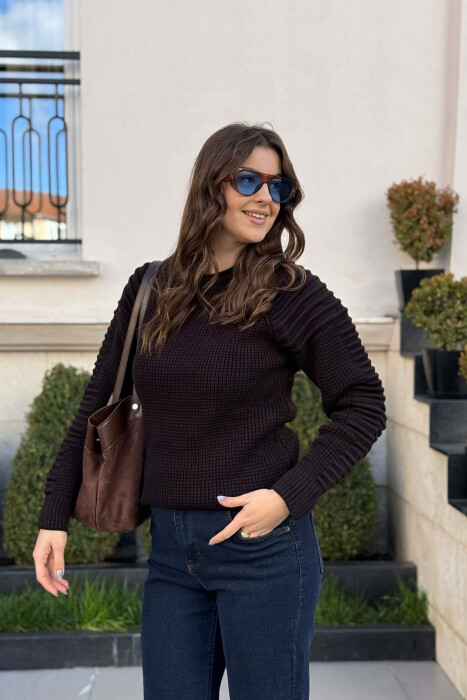 ROUND NECK KNITTED WOMEN SWEATER DARK BROWN/KAFE ERRET - 2