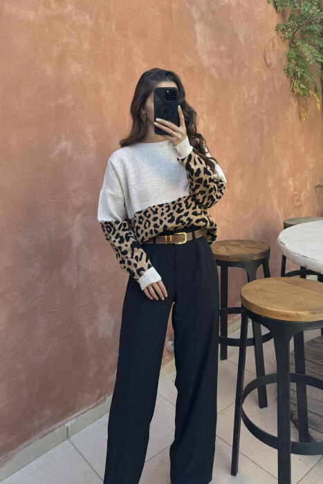 ROUND NECK LEO DESIGN WOMEN SWEATER LIGHT BEIGE/BZHZB 