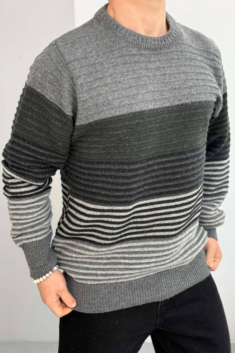 ROUND NECK LINES MEN SWEATER IN DARK GREY COLOR 