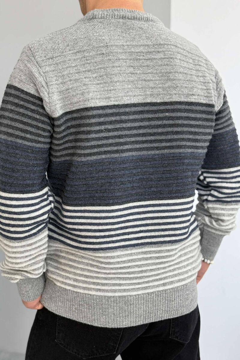 ROUND NECK LINES MEN SWEATER IN LIGHT GREY COLOR - 3