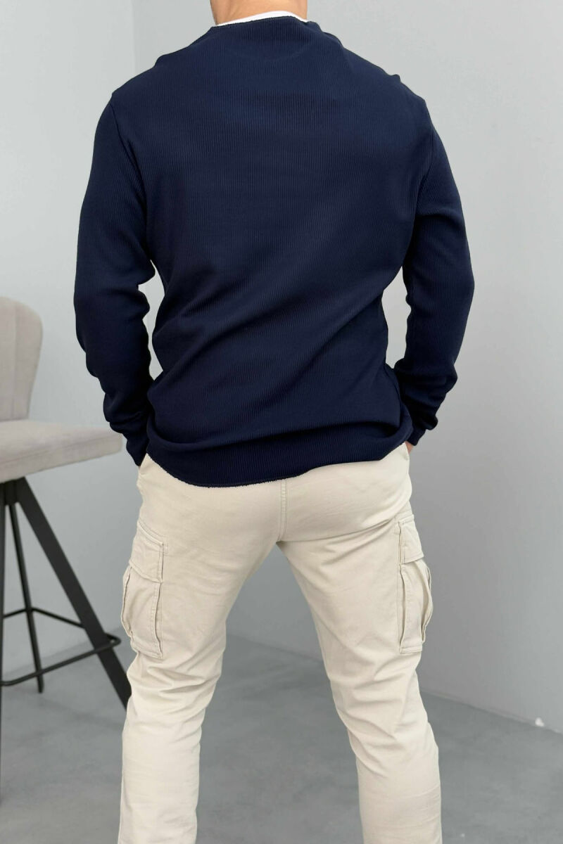ROUND NECK ONE COLOR POCKET DETAIL MEN SWEATER DARK BLUE/BEE - 2