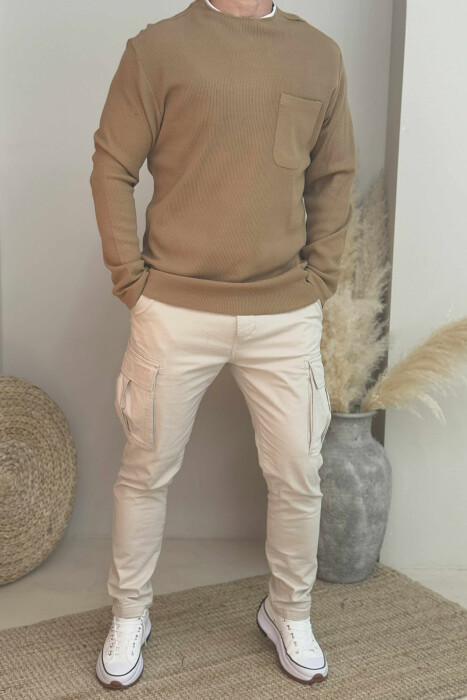ROUND NECK ONE COLOR POCKET DETAIL MEN SWEATER LIGHT BROWN/KAZB - KLAUDIO FASHION
