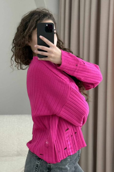 ROUND NECK ONE COLOR RIPPED WOMEN SWEATER FUCHSIA/CIKLAMI - 4