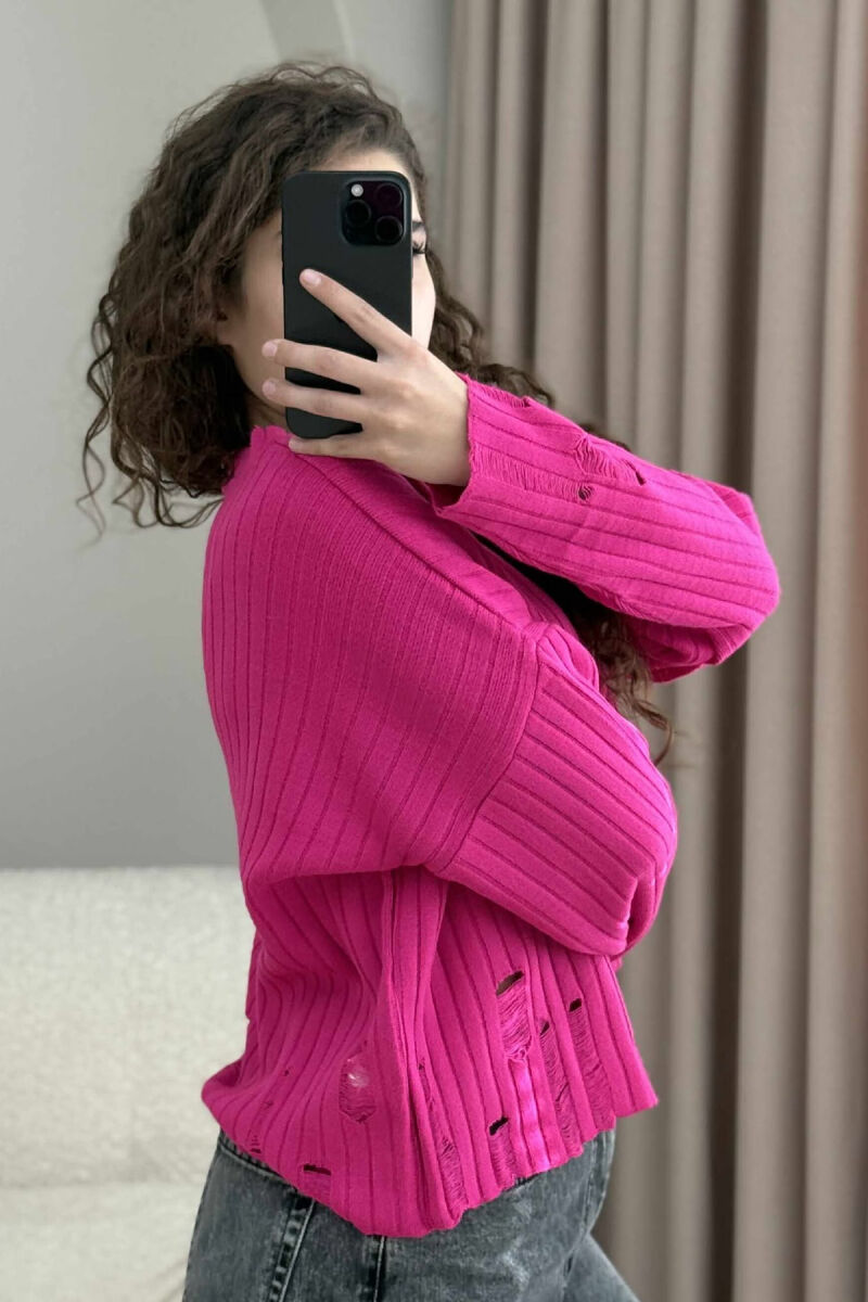 ROUND NECK ONE COLOR RIPPED WOMEN SWEATER FUCHSIA/CIKLAMI - 4