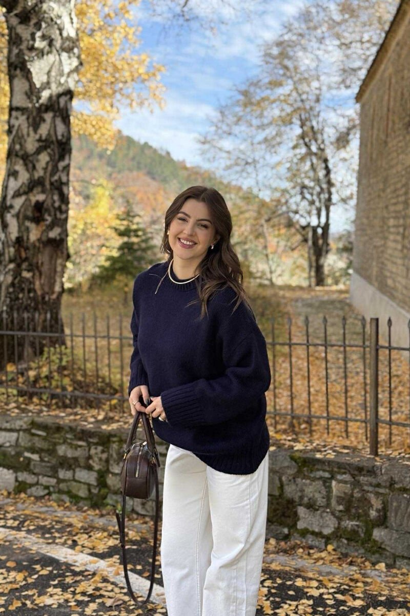 ROUND NECK ONE COLOR WOMEN SWEATER DARK BLUE/BEE - 2