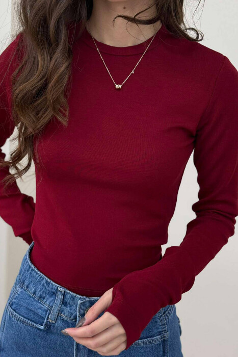 ROUND NECK WOMEN SWEATSHIRT IN BURGUNDY COLOR 