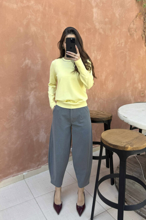 ROUND NECK SHINY STONES DETAIL WOMEN SWEATER YELLOW/E VERDHE - KLAUDIO FASHION