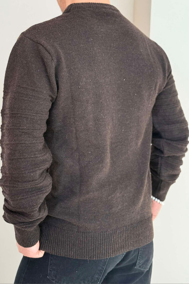 ROUND NECK SIMPLE MEN SWEATER DARK BROWN/KAE - 2