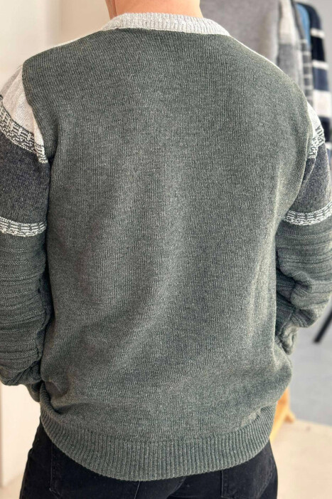 ROUND NECK SIMPLE MEN SWEATER IN GREEN COLOR - 3