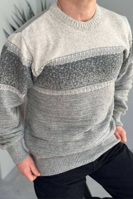 ROUND NECK SIMPLE MEN SWEATER IN LIGHT GREY COLOR - 1