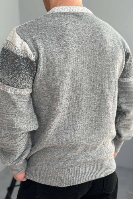 ROUND NECK SIMPLE MEN SWEATER IN LIGHT GREY COLOR - 4