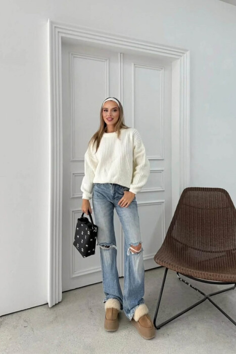 ROUND NECK SIMPLE WOMEN SWEATER WHITE-E BARDHE 