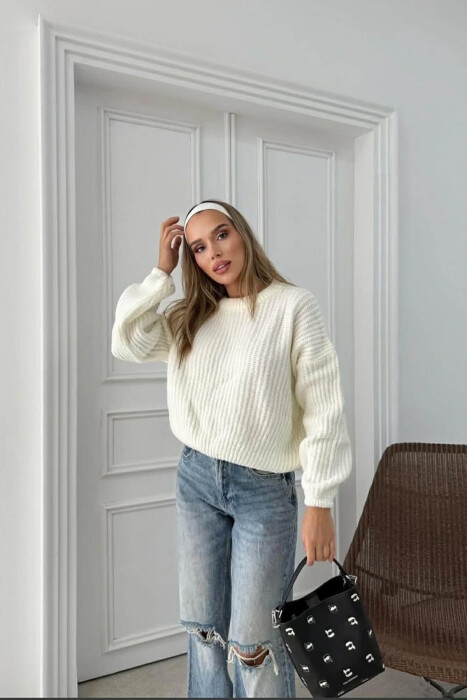 ROUND NECK SIMPLE WOMEN SWEATER WHITE-E BARDHE - 6