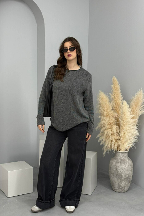 TRIKO ME JAKË TË RRUMBULLAKËT DHE ME NJË XHEP PËR FEMRA NË NGJYRËN E ZEZË - KLAUDIO FASHION