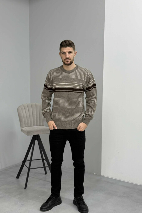 TRIKO ME JAKE TE RRUMBULLAKET DHE ME DIZJAN VIJASH PER MESHKUJ NE NGJYRE KAFE TE ZBARDHUR - KLAUDIO FASHION