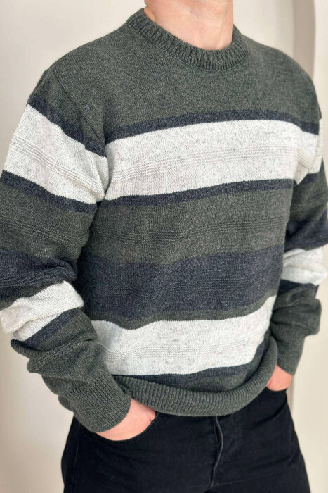 ROUND NECK STRIPED MEN SWEATER IN GREEN COLOR 