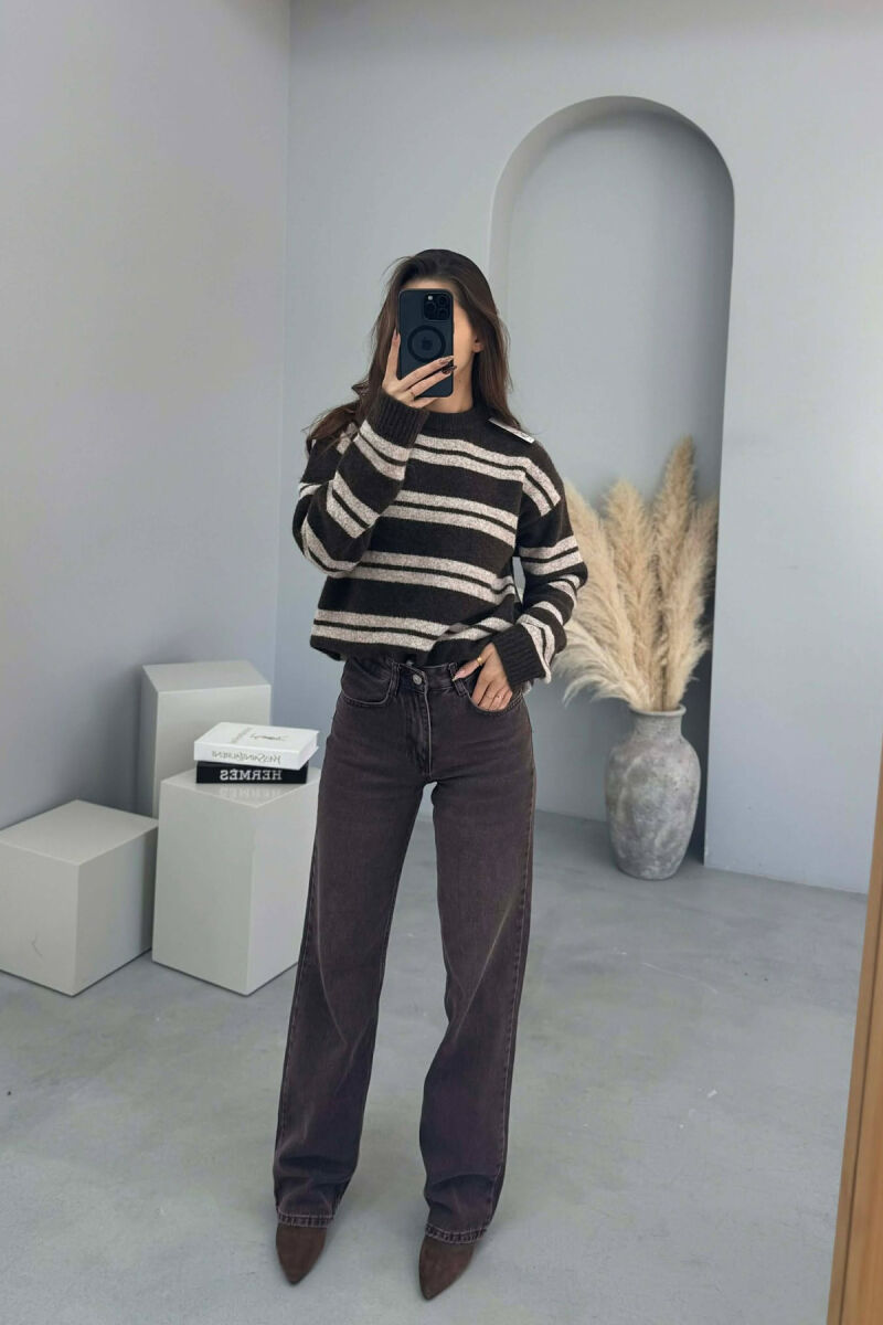 ROUND NECK STRIPED WOMEN SWEATER DARK BROWN/KAE - 4