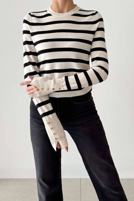 ROUND NECK STRIPED WOMEN SWEATER WHITE-BLACK/BAZE 