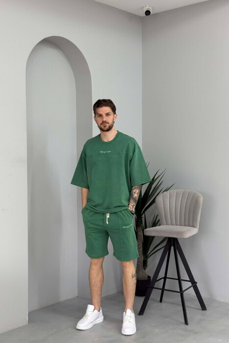 SET NJE NGJYRESH T-SHIRT + TUTA TE SHKURTRA PER MESHKUJ NE NGJYRE JESHILE - KLAUDIO FASHION