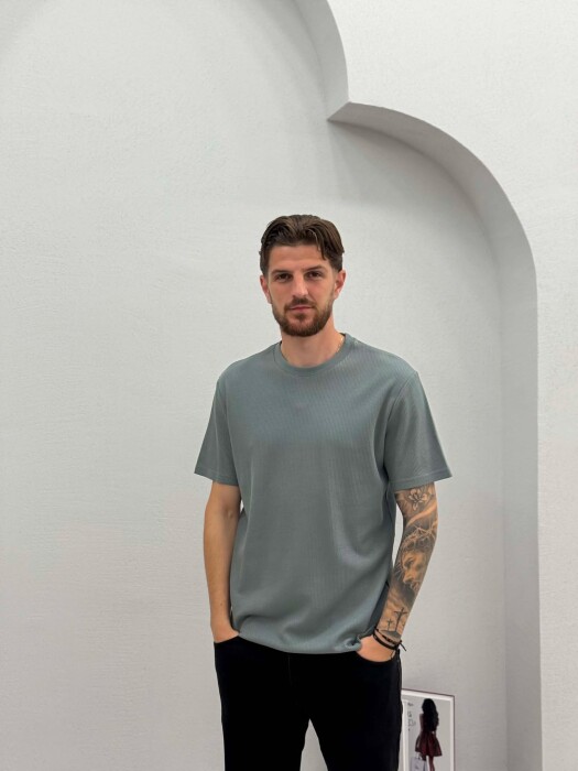 ROUND NECK TEXTURED MEN T-SHIRT DARK GREY/GEE - KLAUDIO FASHION