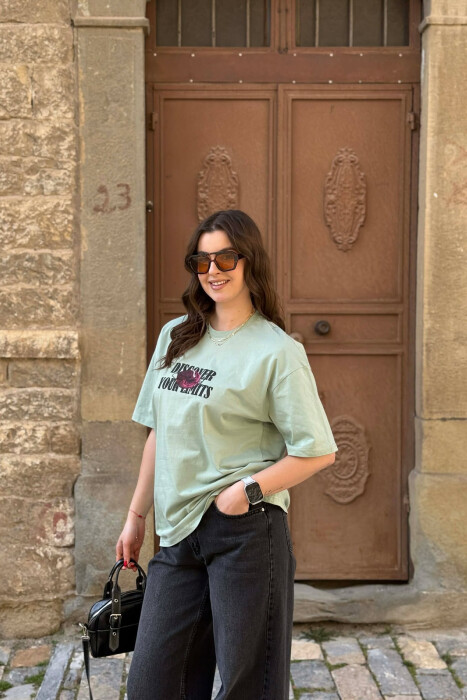 T-SHIRT I THJESHTE PER FEMRA NE NGJYRE MENTE + 6 PALE ÇORAPE DHURATE 