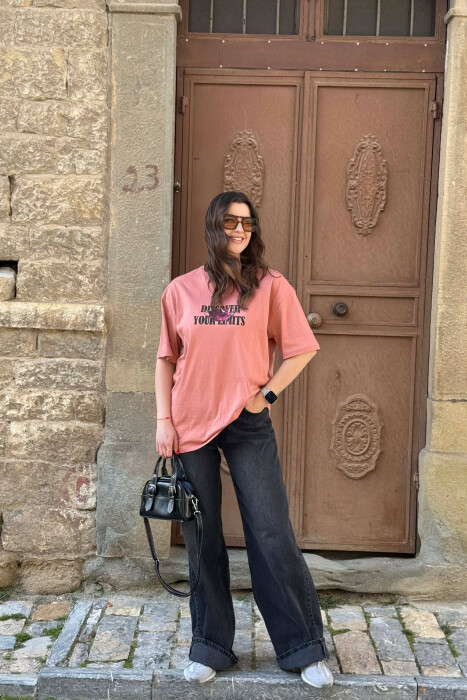 T-SHIRT I THJESHTE PER FEMRA NE NGJYRE PUDER + 6 PALE ÇORAPE DHURATE - KLAUDIO FASHION