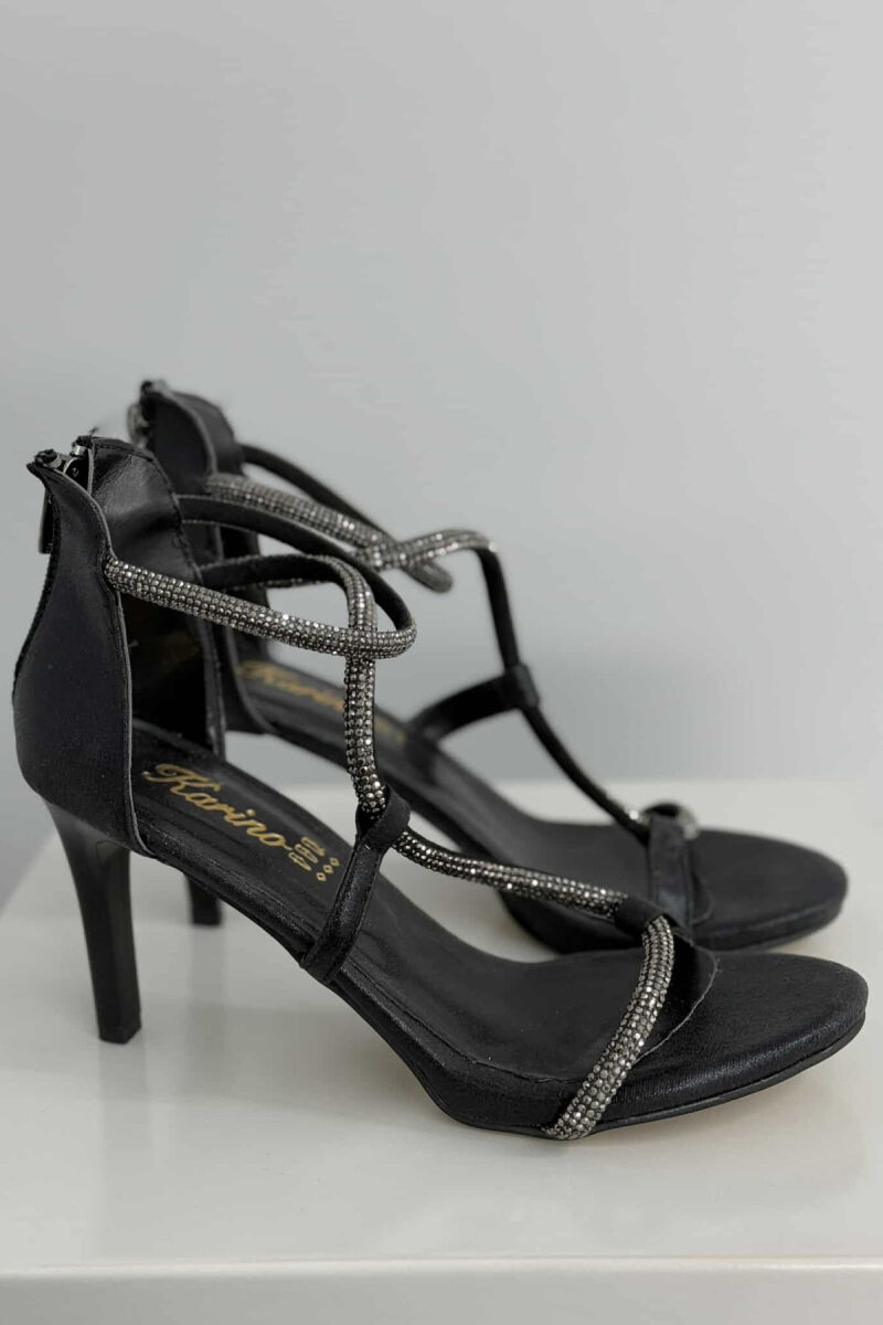 SANDALE ME TAKË ME DETAJIN E DIAMANTËVE PËR FEMRA NË NGJYRËN E ZEZË - 3