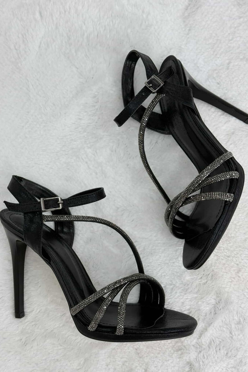 SANDALE ME TAKË TË HOLLË PËR FEMRA NË NGJYRË TË ZEZË - 3