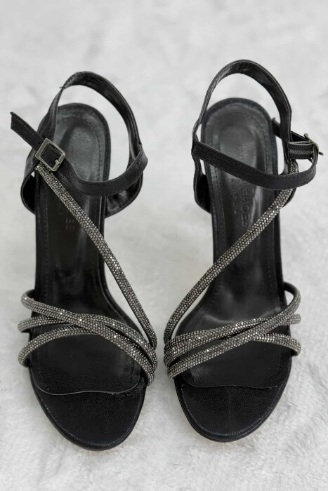 SANDALE ME TAKË TË HOLLË PËR FEMRA NË NGJYRË TË ZEZË - 4