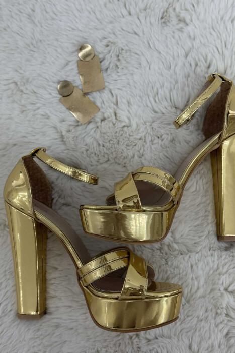 SANDALE TË SHNDRITSHME ME TAKË PËR FEMRA NË NGJYRË GOLD - 4